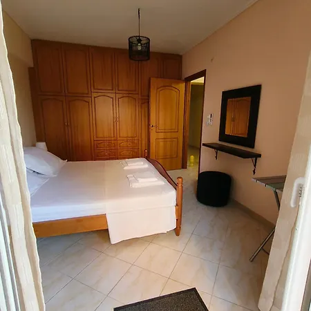 Leon * Sarandë